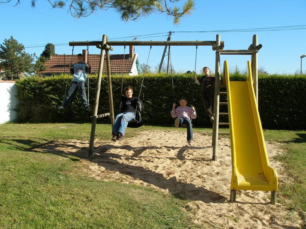 Team Holiday - Camping Du Petit Pont Arvert Экстерьер фото