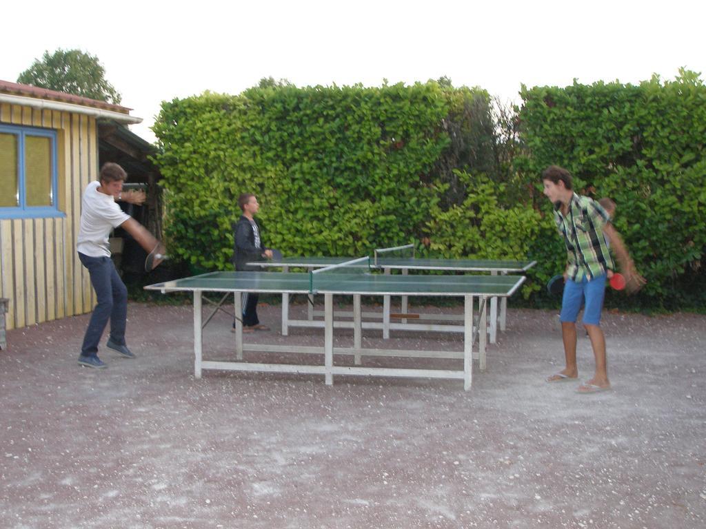 Team Holiday - Camping Du Petit Pont Arvert Экстерьер фото